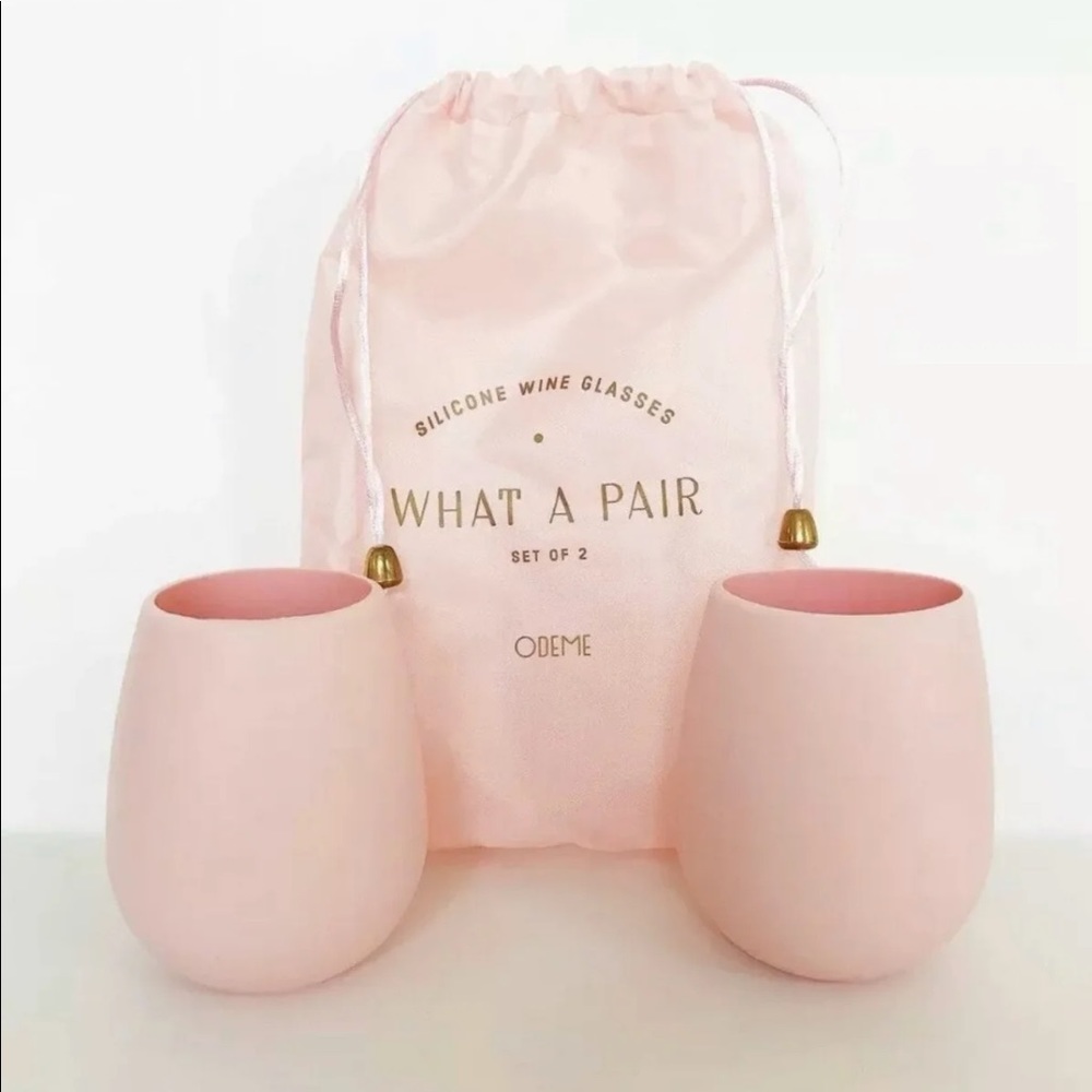 Set of 2 Odeme Silicone Wine Glasses With Graphic Travel Storage Drawstring Bag
